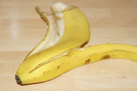 ▲ 바나나껍질, 앞으로는 버리지 말고 유용하게 쓰세요.