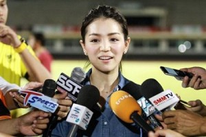 ▲ 태국의 미녀 축구 감독 와탄야. 이미지 출처 - 바이럴 포 리얼